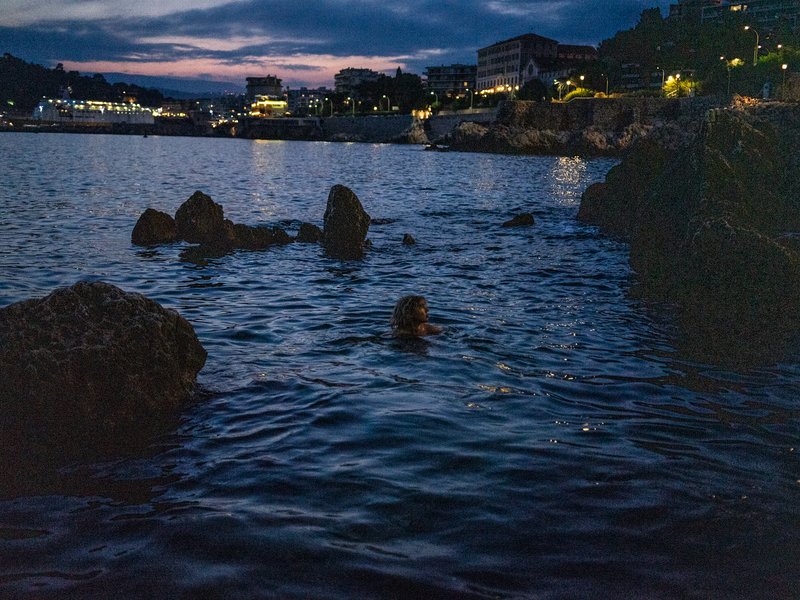  Un bain de nuit
